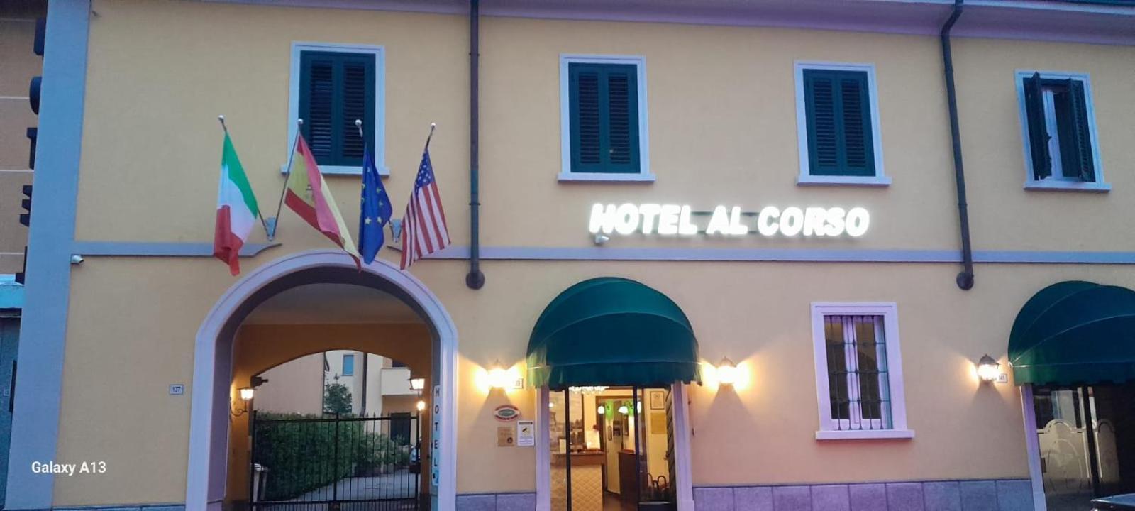 Hotel Al Corso Legnano Ngoại thất bức ảnh